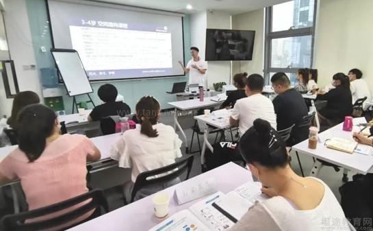 北京瓦力工廠 構(gòu)建未來(lái)，以科技之光點(diǎn)亮青少年創(chuàng)新教育